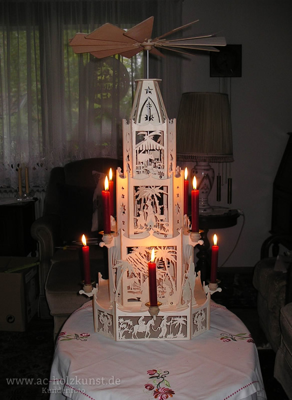 Laubsägearbeit Weihnachtspyramide Krippe