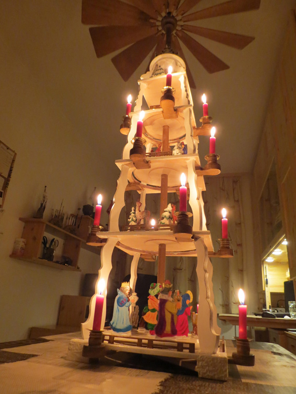 Abbügelmuster Weihnachtspyramdie DDR 110cm