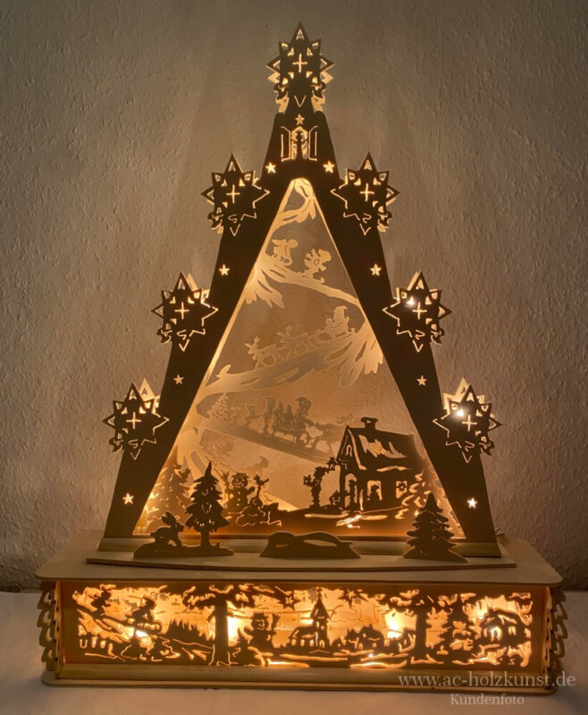 Dreiecksleuchter himmlische Abfahrt mit Sockel Laubsägearbeit