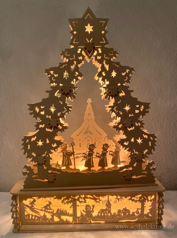 Dreiecksleuchter Kurrende mit Sockel Laubsägearbeit