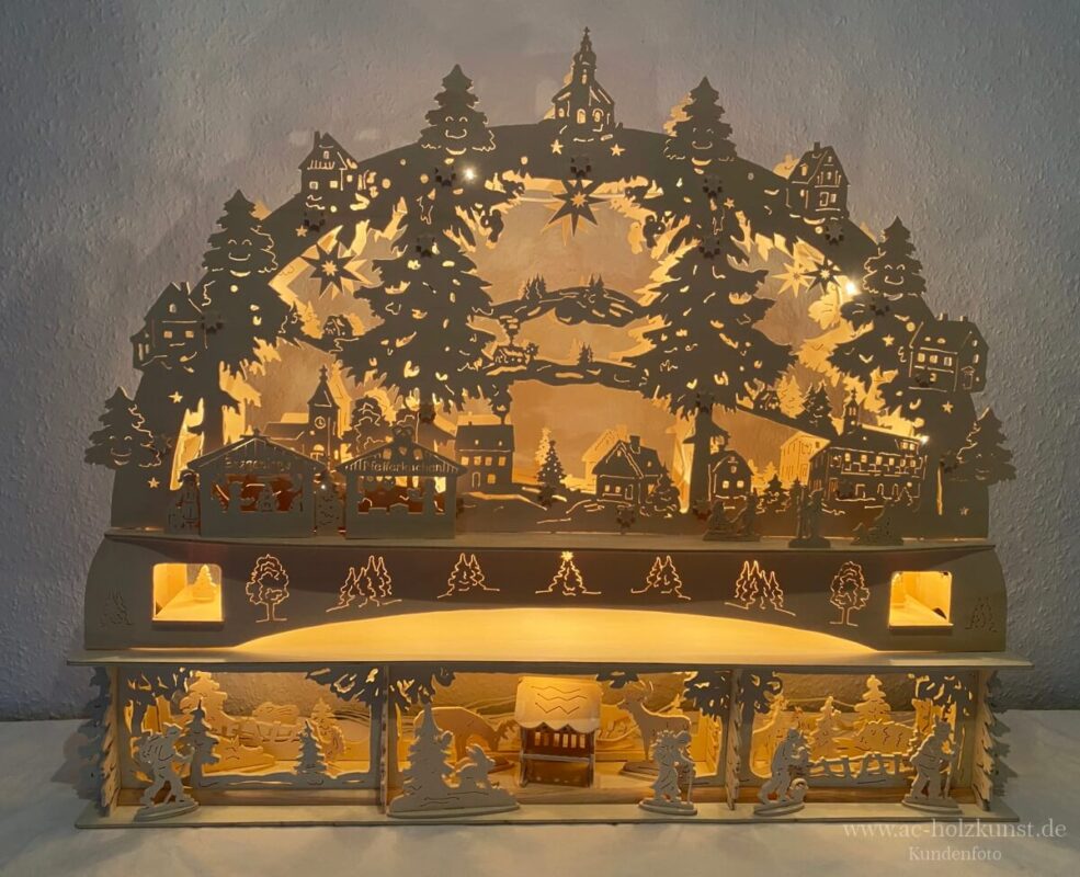 Großer Schwibbogen Weihnachtsdorf mit Sockel Laubsägearbeit